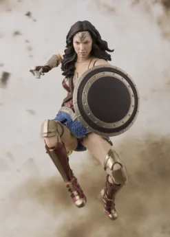 Bandai S.H.Figuarts Justice League: Wonder Woman -Bandai 6a1241f4b60648eba2b6902f7742593f.jpg