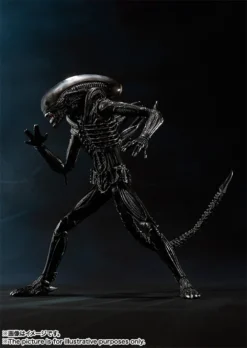 Bandai S.H.MonsterArts Alien Big Chap