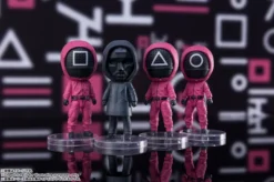 Bandai Figuarts Mini Squid Game Masked Soldier 14 Bandai Figuarts Mini Squid Game Masked Soldier -Bandai db27c9ae03ae4e4a8a2016a7f655907e.jpg