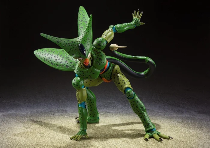 Bandai S.H.Figuarts Dragon Ball Z Cell First Form 4 Bandai S.H.Figuarts Dragon Ball Z Cell First Form - Image 2